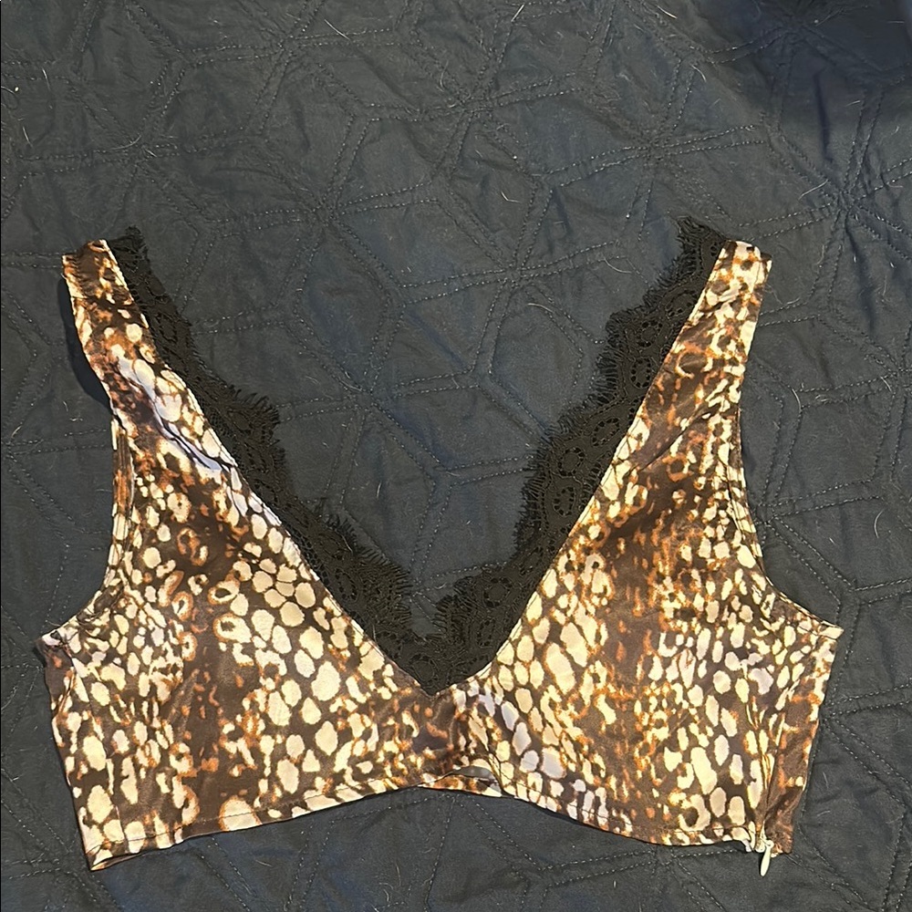 SHEIN Leopard Print Lace Trim Top